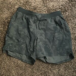Lululemon License to Train Linerless 5” Shorts